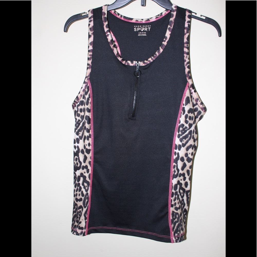 Workout tank w/ built in bra